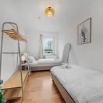 Design-wohnung I Balkon I Zentral I Kueche *