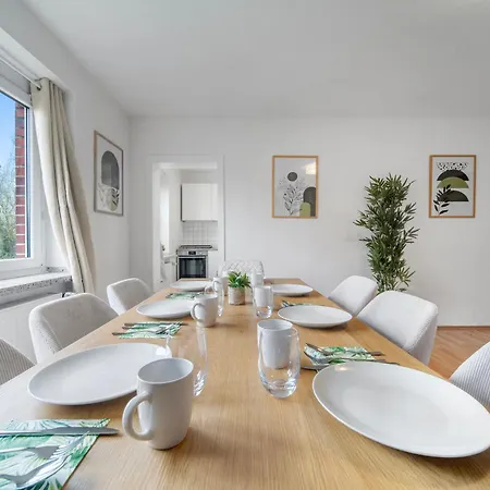 Design-wohnung I Balkon I Zentral I Kueche Lejlighed